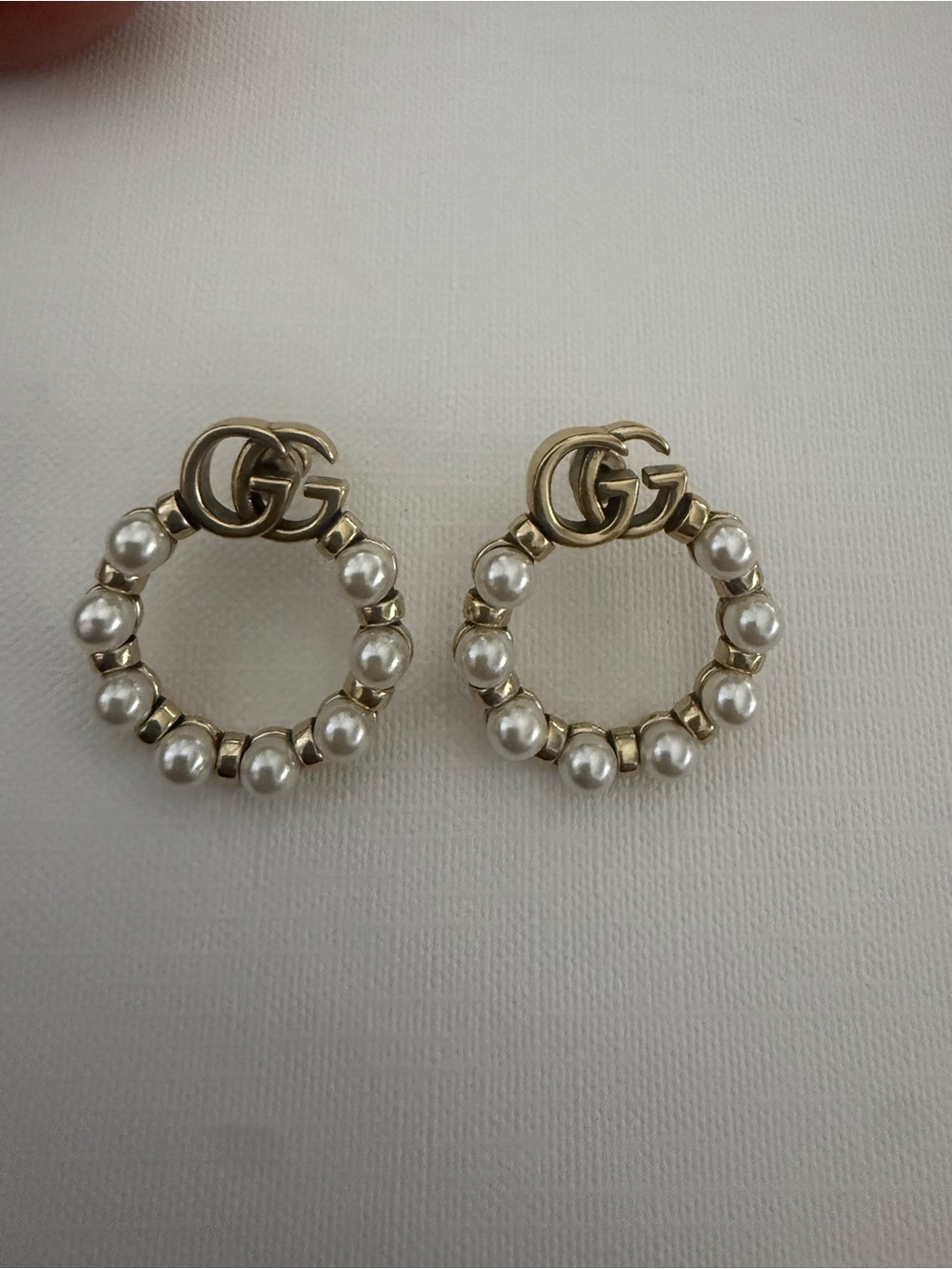 New Gucci earrings round studs with gift bag